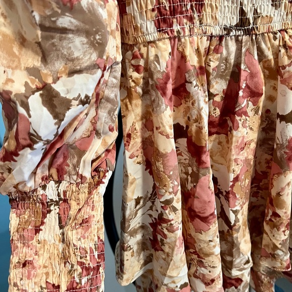 Petal and pup meadow dress - Picture 4 of 5